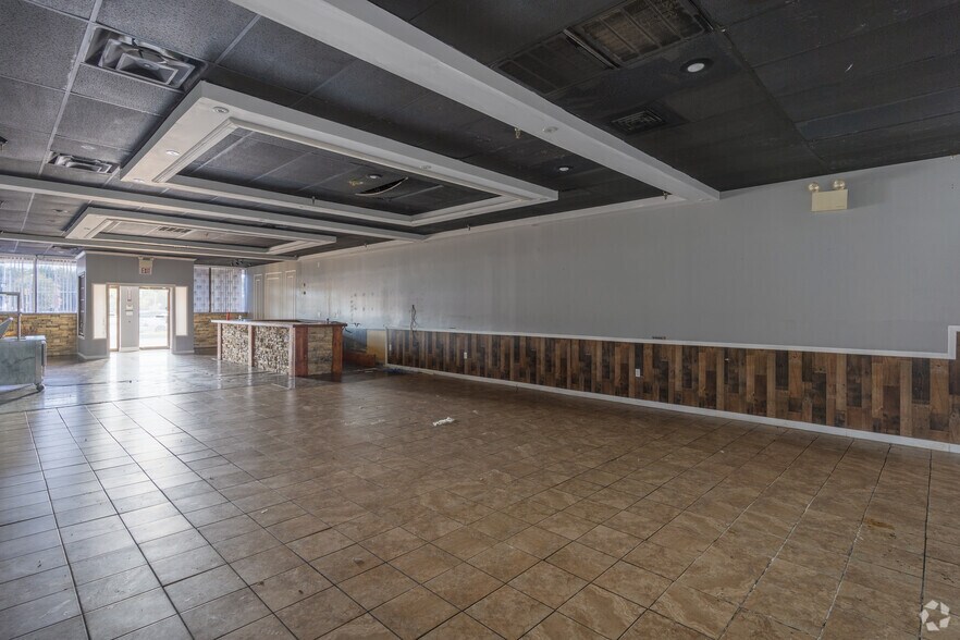 More Photos Of 233 S Broadway, Pennsville Unknown For Lease