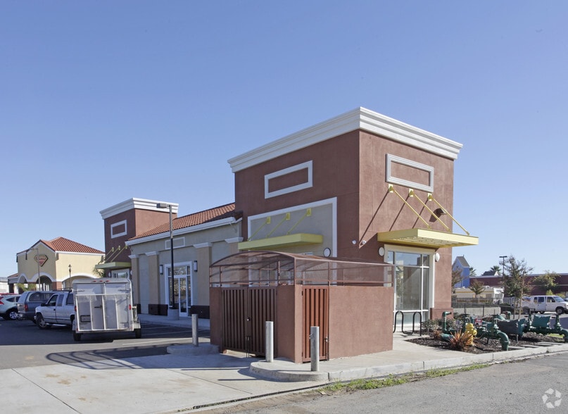 More Photos Of 6945-6951 Monterey Rd, Gilroy Freestanding For Lease