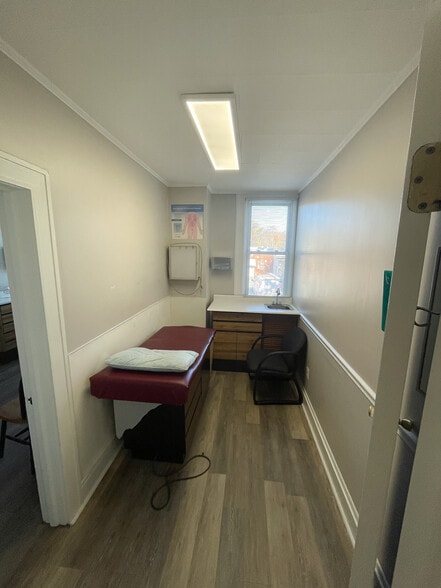 More Photos Of 1224 Chesaco Ave, Rosedale Medical For Lease