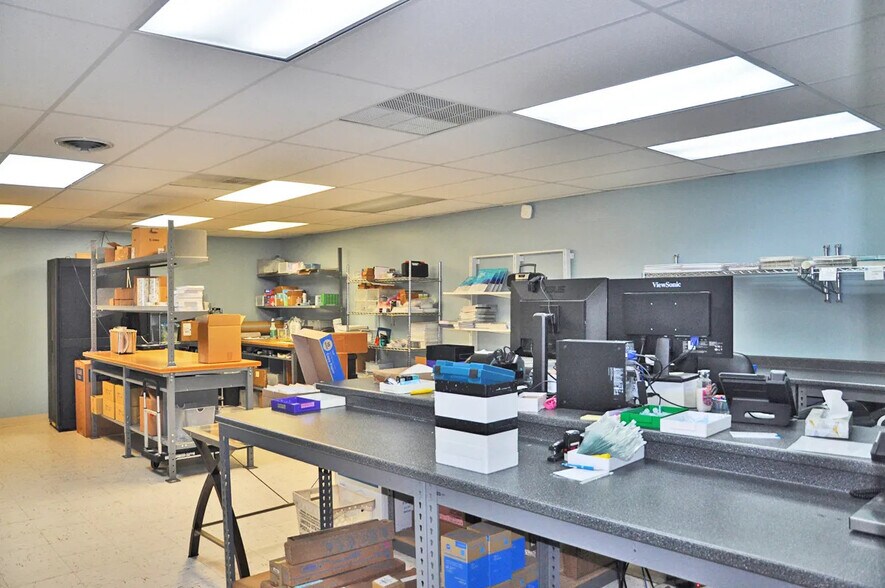 More Photos Of 1325 Progress Dr, Front Royal Healthcare For Lease