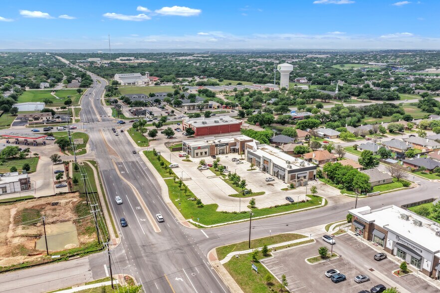 More Photos Of 821 W New Hope Dr, Cedar Park Storefront Retail Office For Lease
