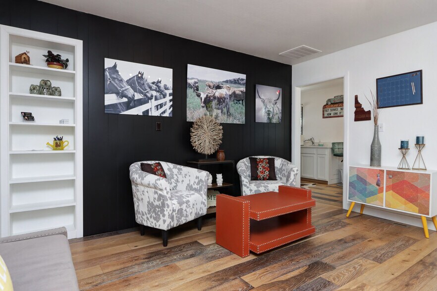 More Photos Of 208 S Curtis Rd, Boise Office For Sale