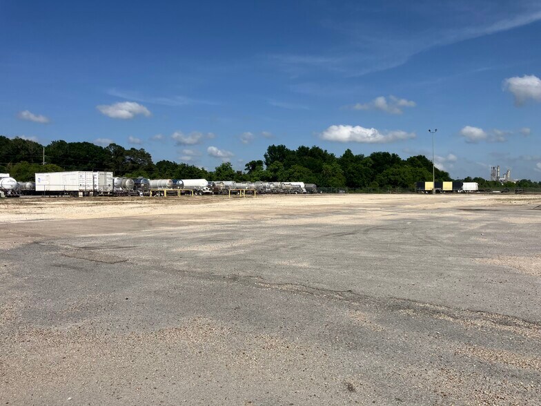 More Photos Of 6315 Highway 347, Beaumont Land For Lease