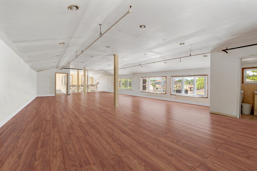 More Photos Of 831 Broadway, Newark Office For Sale