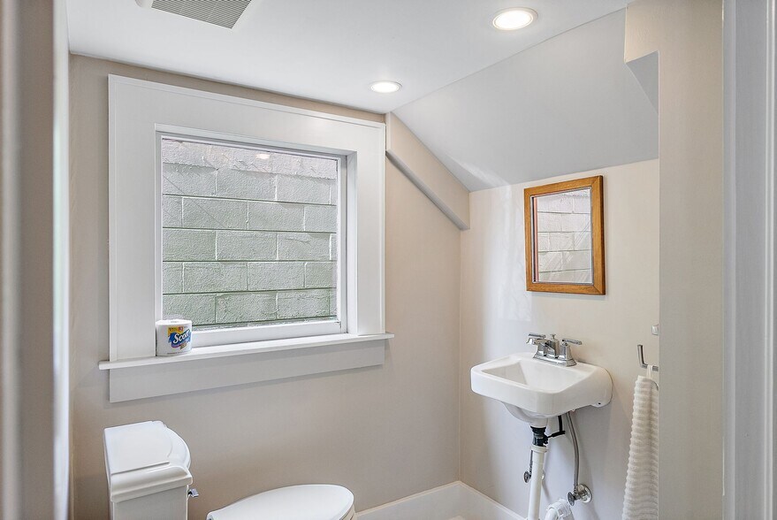 More Photos Of 2632 Central Ave, Saint Petersburg Office Residential For Sale