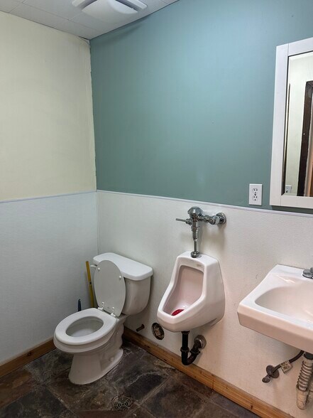 More Photos Of 229 W Harris Ave, Salt Lake City Warehouse For Sale