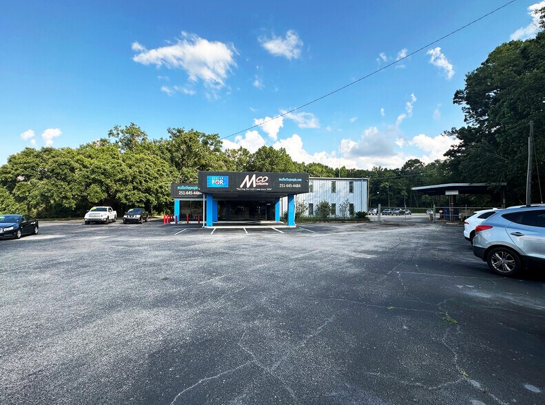 More Photos Of 8461 Airport Blvd, Mobile Auto Dealership For Sale