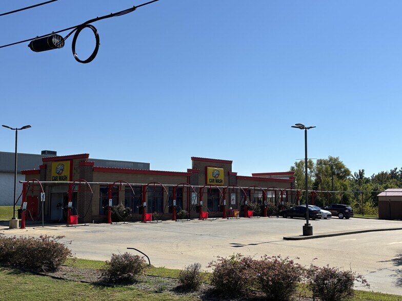 Primary Photo Of 9809 Highway 64, Arlington Specialty For Sale