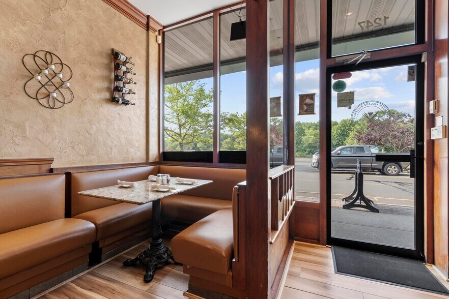 More Photos Of 1233-1273 E Putnam Ave, Riverside Restaurant For Sale