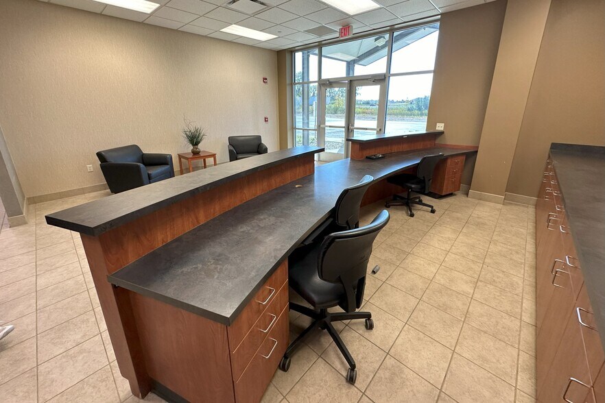 More Photos Of 520 64th St SE, Minot Office For Sale