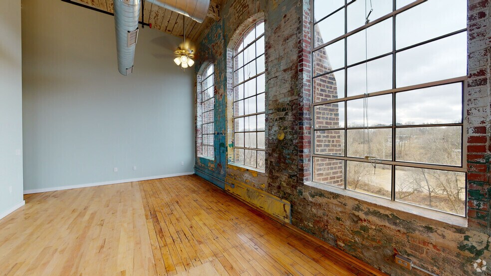 More Photos Of 116 E Main St, Haw River Apartments For Lease