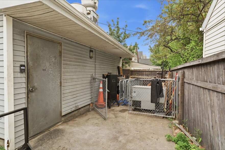 More Photos Of 2081 Niagara St, Buffalo Restaurant For Sale