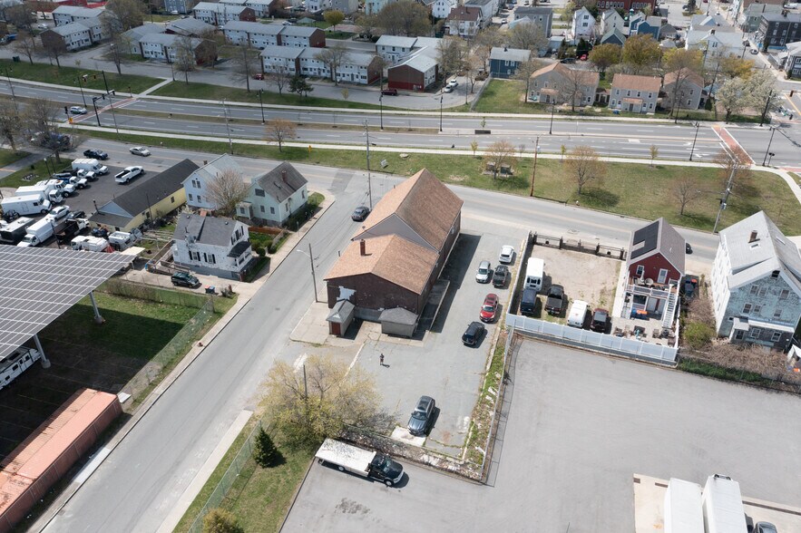 More Photos Of 418 S Front St, New Bedford Warehouse For Lease