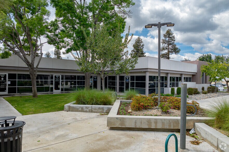 More Photos Of 6001 Truxtun Ave, Bakersfield Medical For Lease