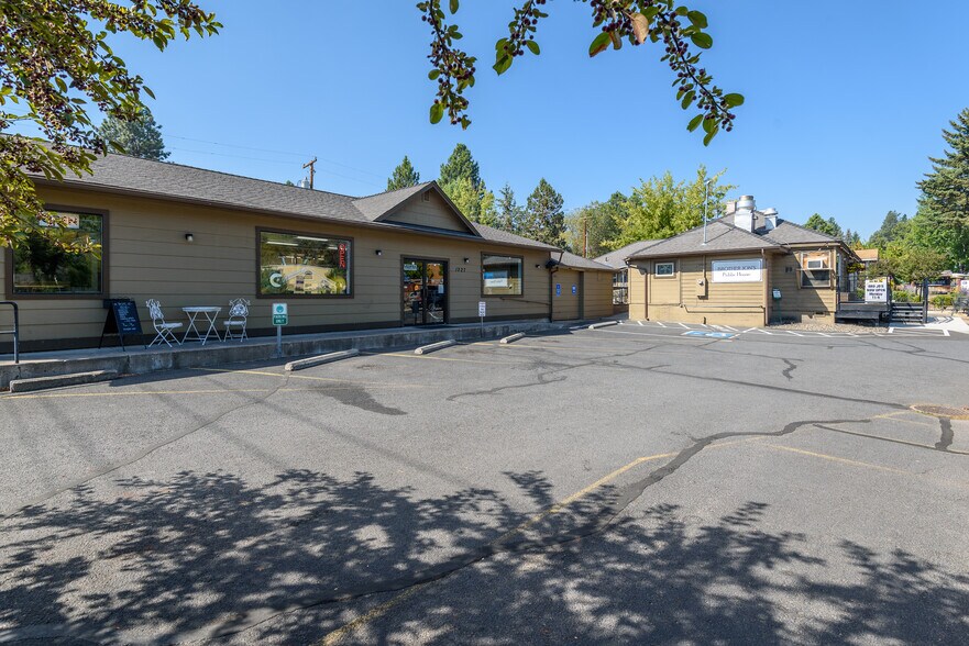 More Photos Of 1227 NW Galveston Ave, Bend Storefront Retail Office For Sale