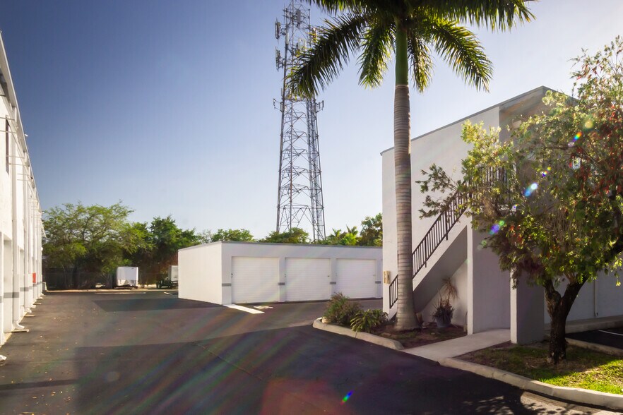 More Photos Of 4700 N Hiatus Rd, Sunrise Unknown For Lease