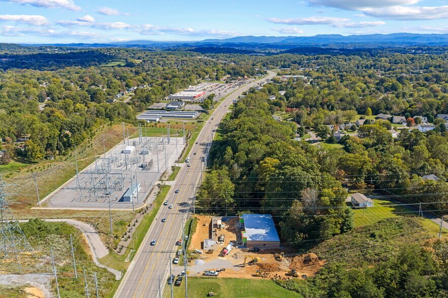 More Photos Of 6050 Western Ave, Knoxville General Retail For Lease