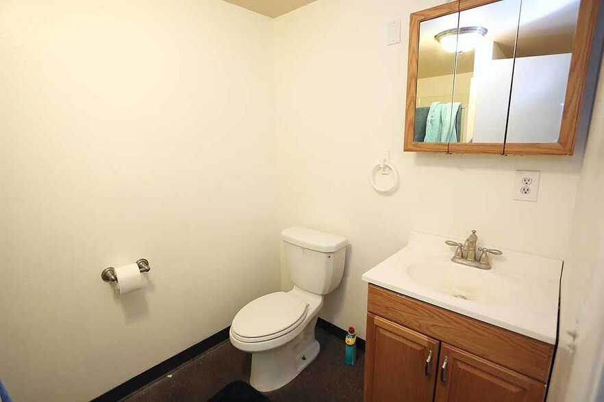 More Photos Of 4023 W Oquendo Rd, Las Vegas Warehouse For Sale