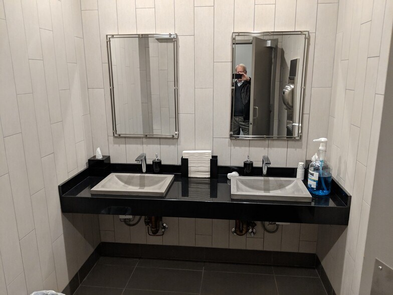 More Photos Of 1719 S Clinton St, Chicago Loft Creative Space For Lease