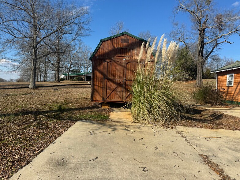 More Photos Of 8385 AL Highway 144, Alexandria Office Residential For Sale