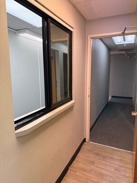 More Photos Of 872 E Sahara Ave, Las Vegas Medical For Lease