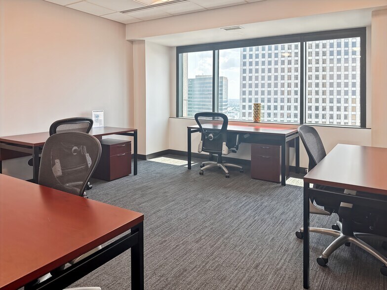 More Photos Of 201 St. Charles Ave, New Orleans Coworking Space