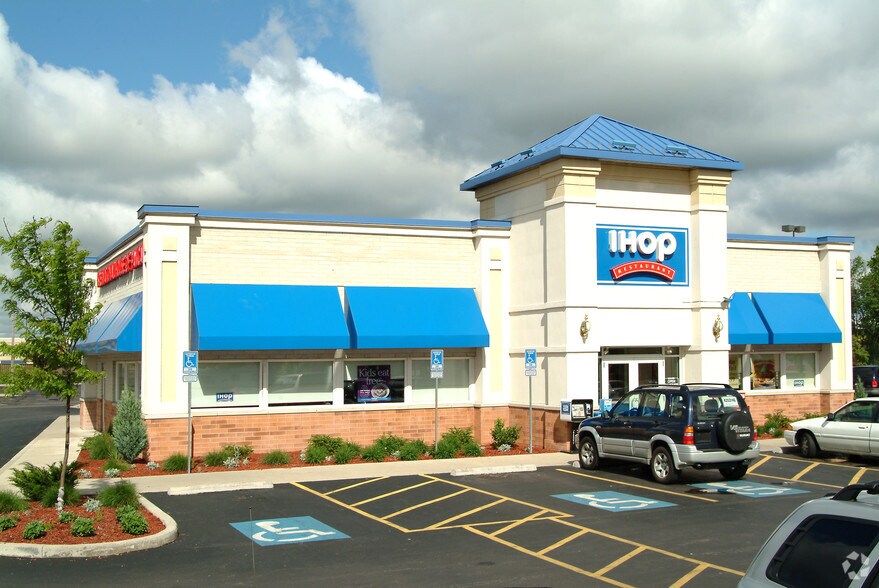 More Photos Of 1160 W River Rd N, Elyria Restaurant For Lease