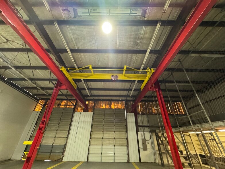 More Photos Of 9182 S US Highway 79, Palestine Service For Sale