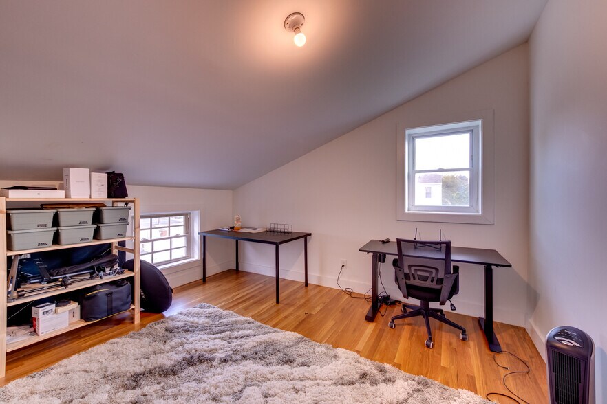 More Photos Of 209 E 4th St, Covington Office For Lease