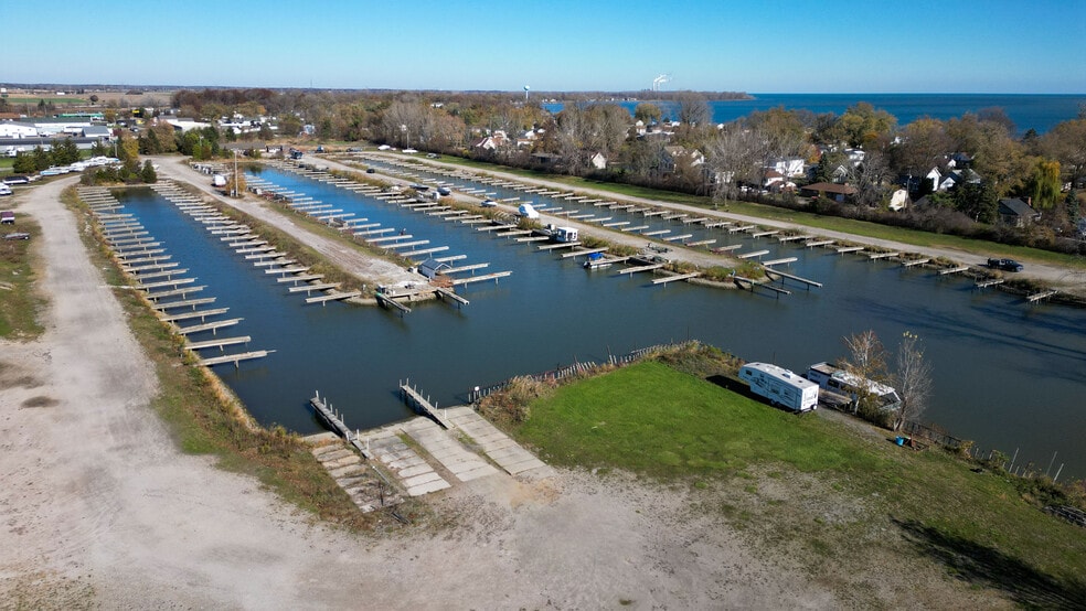 More Photos Of 10420 Harold Dr, Luna Pier Marina For Sale