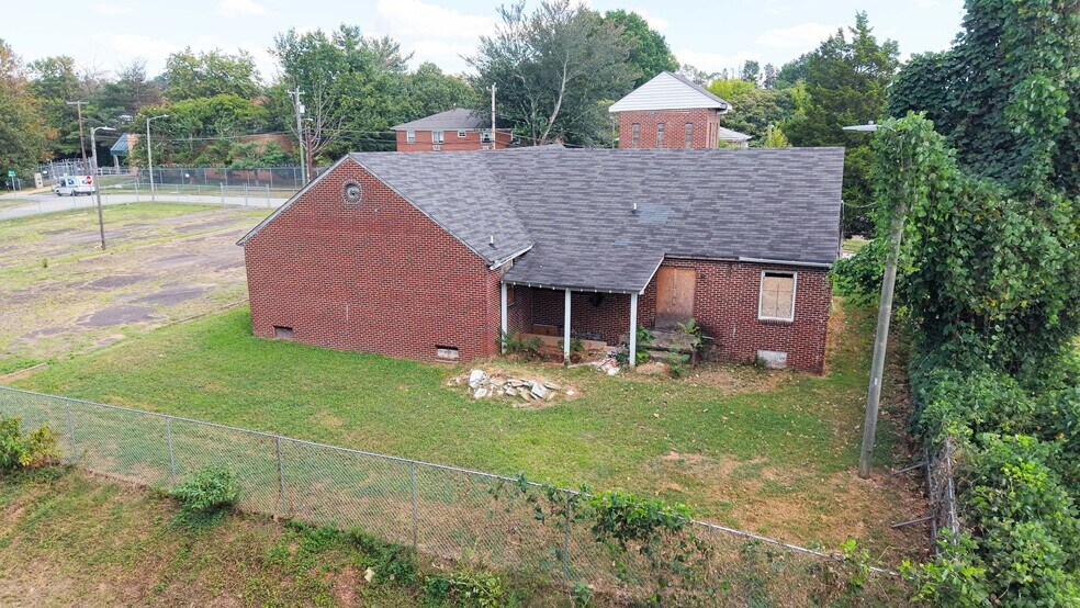More Photos Of 1326 N Main St, Winston-Salem Specialty For Sale