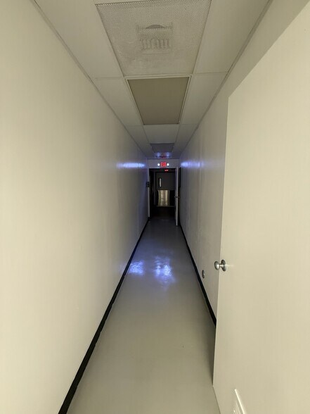 More Photos Of 7901 Vickers St, San Diego Medical For Sale