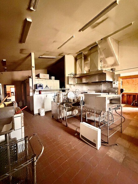 More Photos Of 479 6th Street St, Wells General Retail For Sale