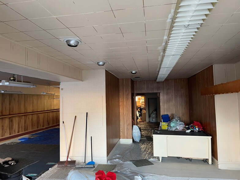 More Photos Of 520 Main St, Hellertown Storefront Retail Residential For Sale
