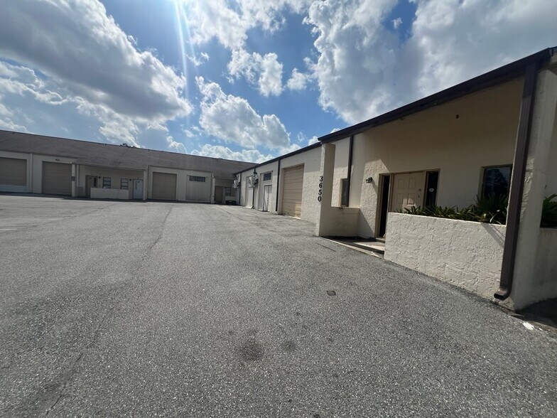 More Photos Of 3650 NE 25th St, Ocala Warehouse For Lease