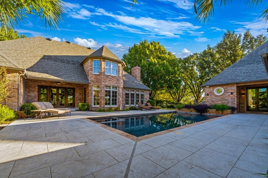 More Photos Of 2409 Commerce st, San Saba Land For Sale