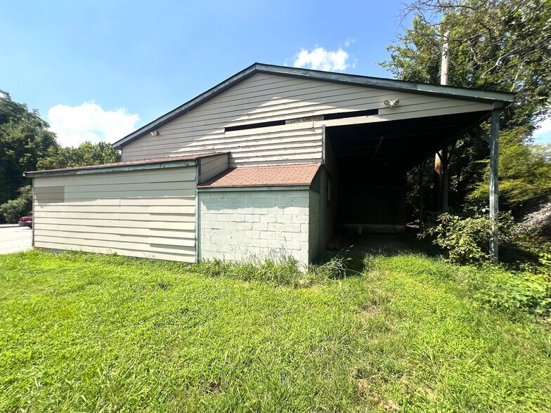 More Photos Of 5304 N Main St, Acworth Auto Repair For Sale