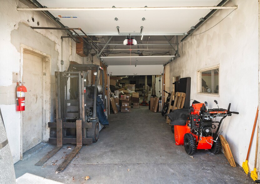 More Photos Of 742-750 Main St, Winchester Office For Lease