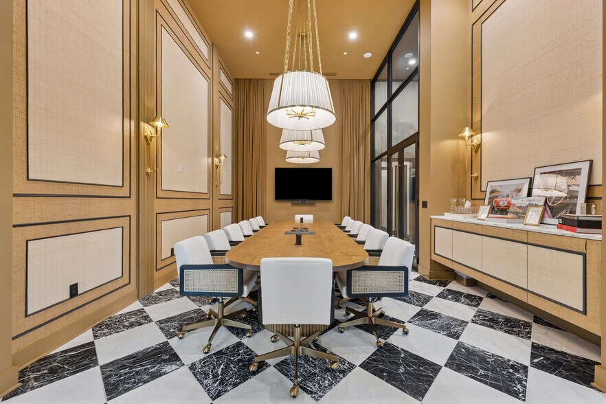 More Photos Of 3095 Soperton Dr, Bluffton Light Distribution For Sale