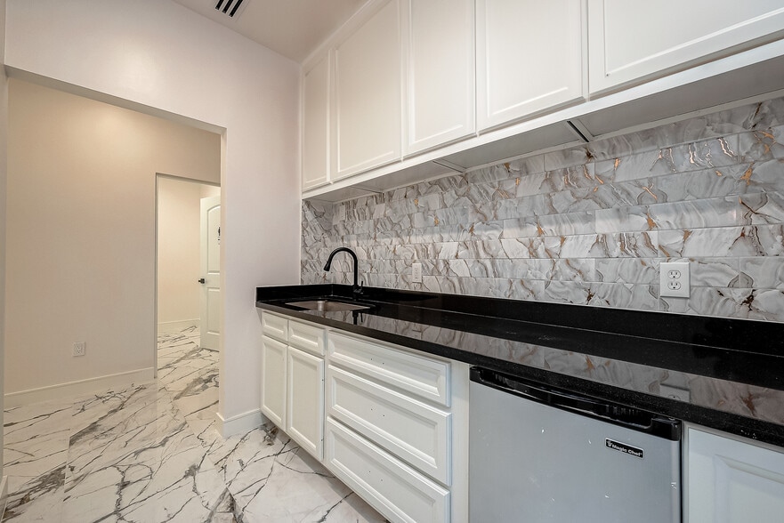 More Photos Of 21392 Provincial Blvd, Katy Medical For Lease