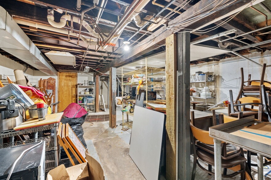 More Photos Of 5554 34th Ave S, Minneapolis Restaurant For Sale