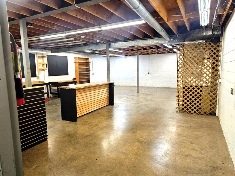 More Photos Of 600 Fairmount Ave, Jamestown Freestanding For Sale