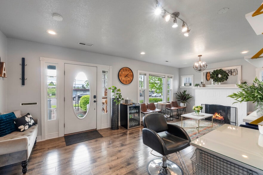 More Photos Of 852 S Market Blvd, Chehalis Office For Sale