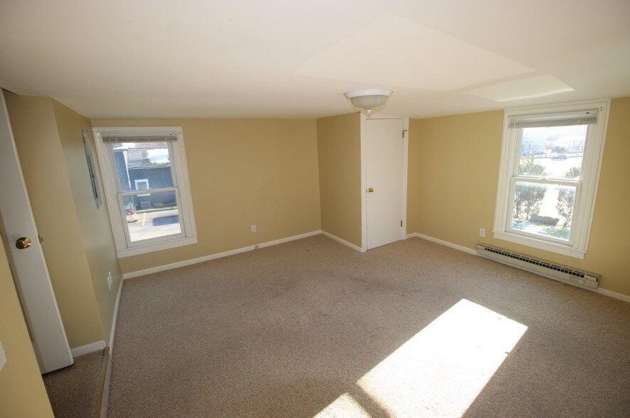 More Photos Of 8 N Main St, Pittsford Office Residential For Lease