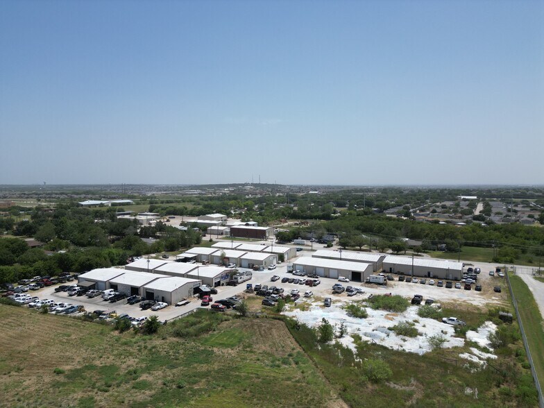 More Photos Of 3019 Keller Hicks Rd, Fort Worth Unknown For Lease