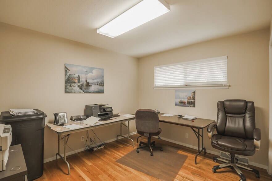 More Photos Of 1020 S Townsend Ave, Montrose Storefront Retail Office For Sale