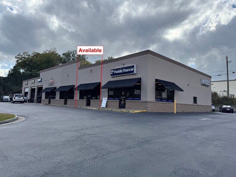 Primary Photo Of 109 Patrol Rd, Forsyth Auto Repair For Lease
