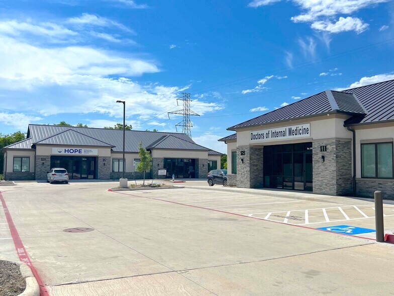 More Photos Of 525 Shiloh Rd, Plano Unknown For Lease