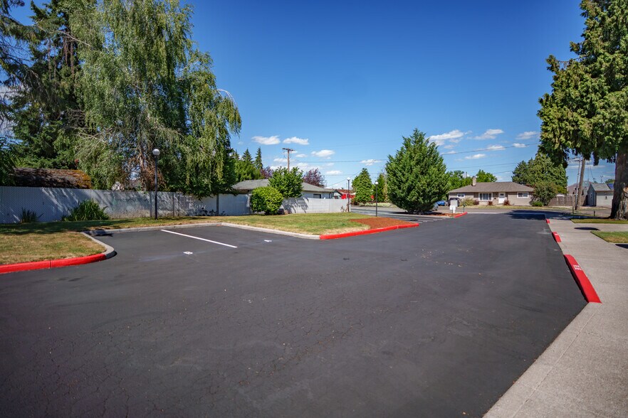 More Photos Of 4955-4959 Elizabeth St N, Keizer Apartments For Sale