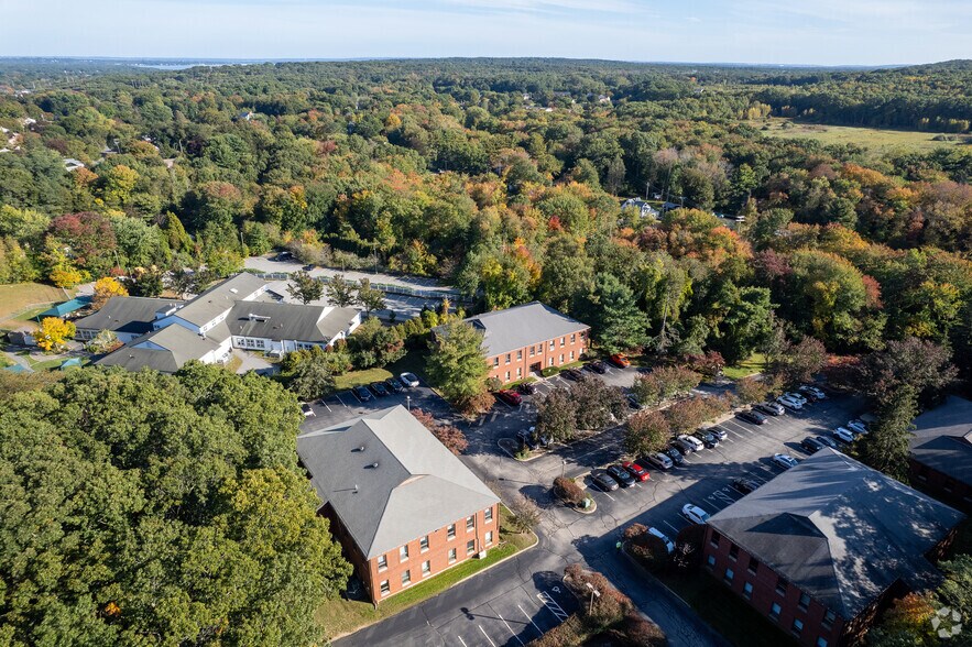More Photos Of 875 Centerville Rd, Warwick Business Park For Sale